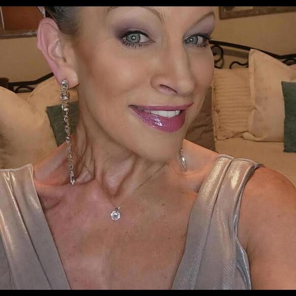 Halo Necklace - Picture 8 of 9